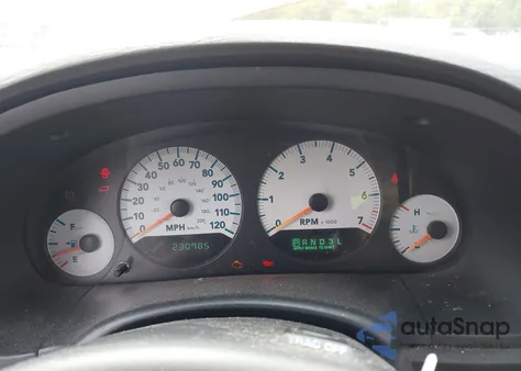 2005 Dodge Grand Caravan Sxt from USA, damaged, VIN 2D4GP44L05R102906